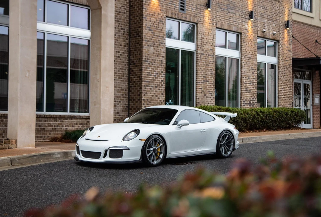 2014 Porsche 991 GT3 - Image 2 of 6