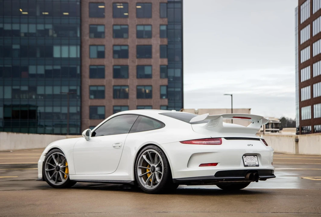 2014 Porsche 991 GT3 - Image 3 of 6