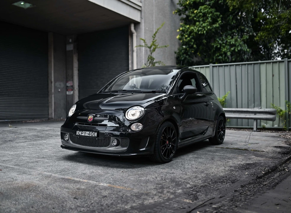 2014 Fiat Abarth 500 - Image 4 of 31