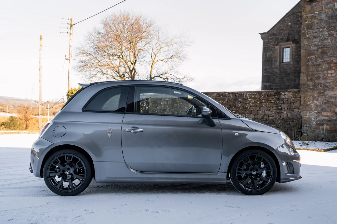 2014 Fiat Abarth 500 - Image 5 of 31