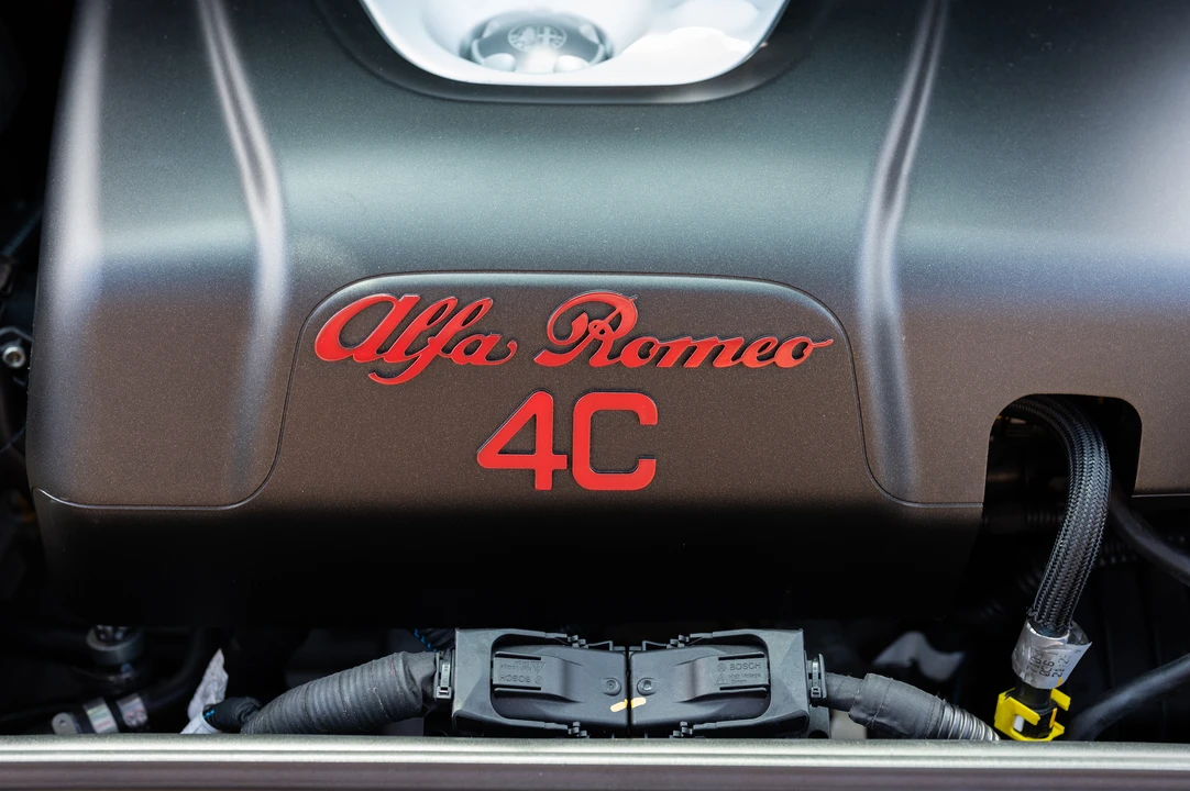 2014 Alfa Romeo 4C Coupe - Image 15 of 31