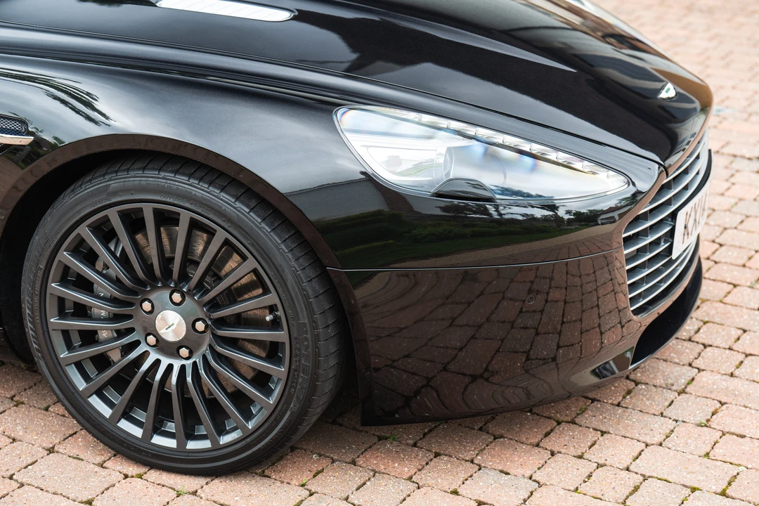 2014 Aston Martin Rapide - Image 28 of 31