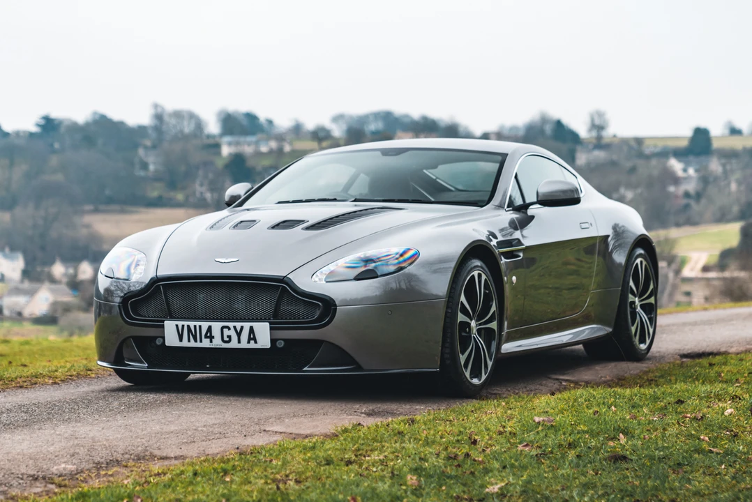 2014 Aston Martin V12 Vantage (2010-2018) - Image 2 of 31