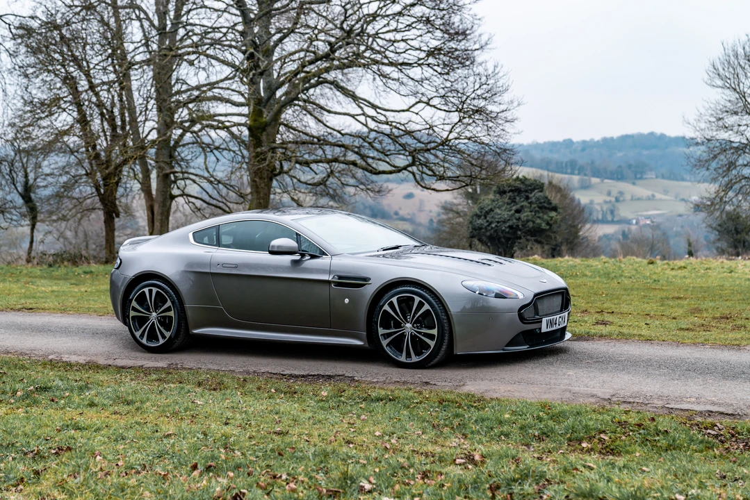 2014 Aston Martin V12 Vantage (2010-2018) - Image 15 of 31