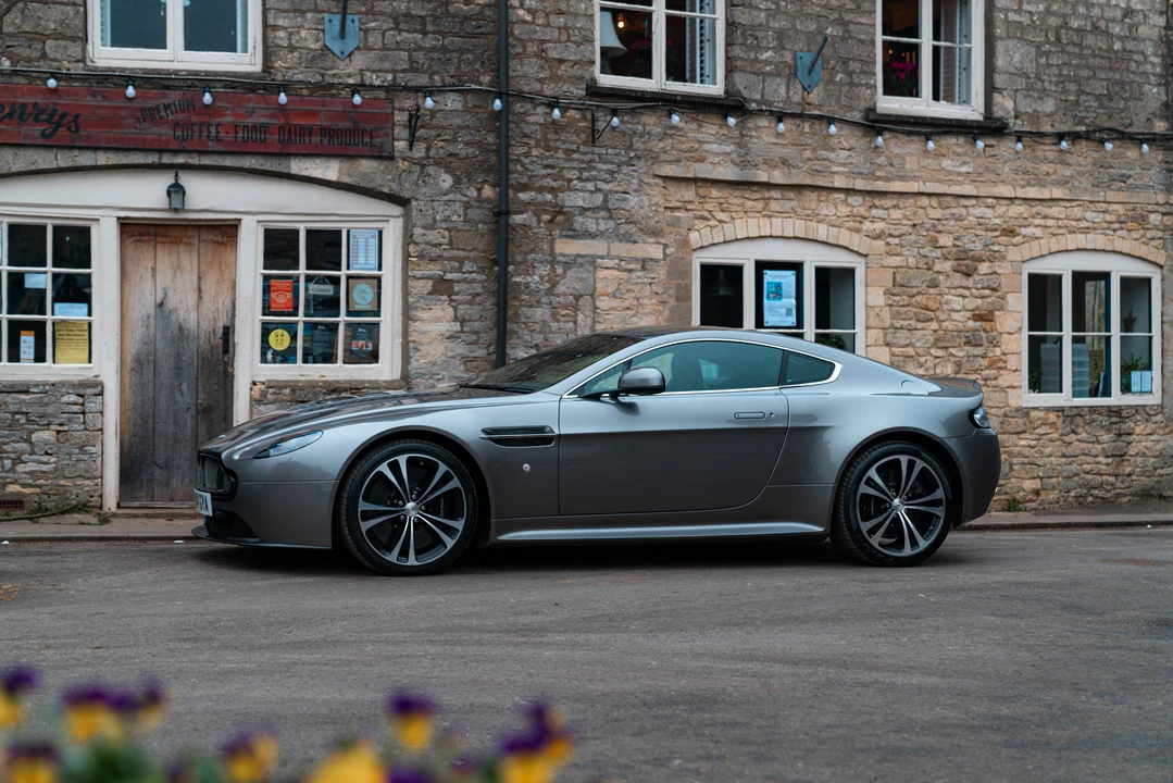 2014 Aston Martin V12 Vantage (2010-2018) - Image 26 of 31