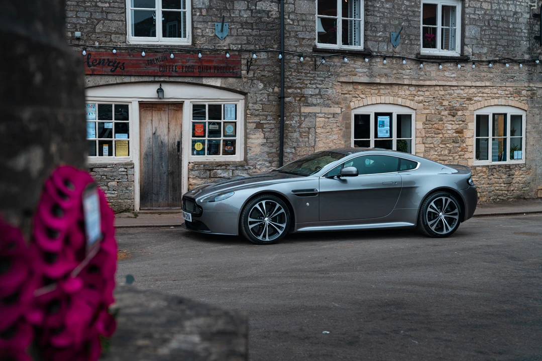 2014 Aston Martin V12 Vantage (2010-2018) - Image 27 of 31
