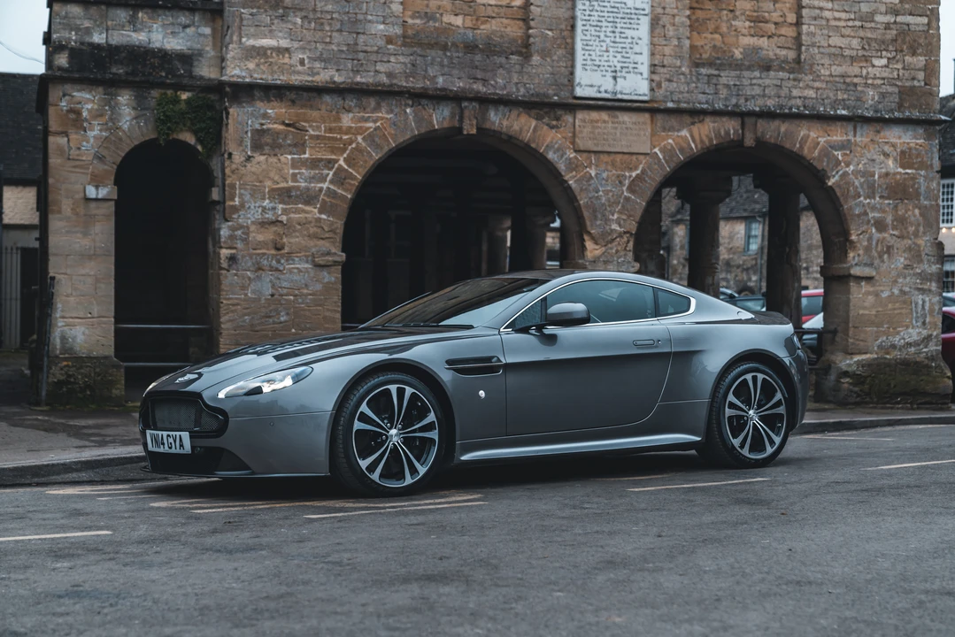 2014 Aston Martin V12 Vantage (2010-2018) - Image 28 of 31