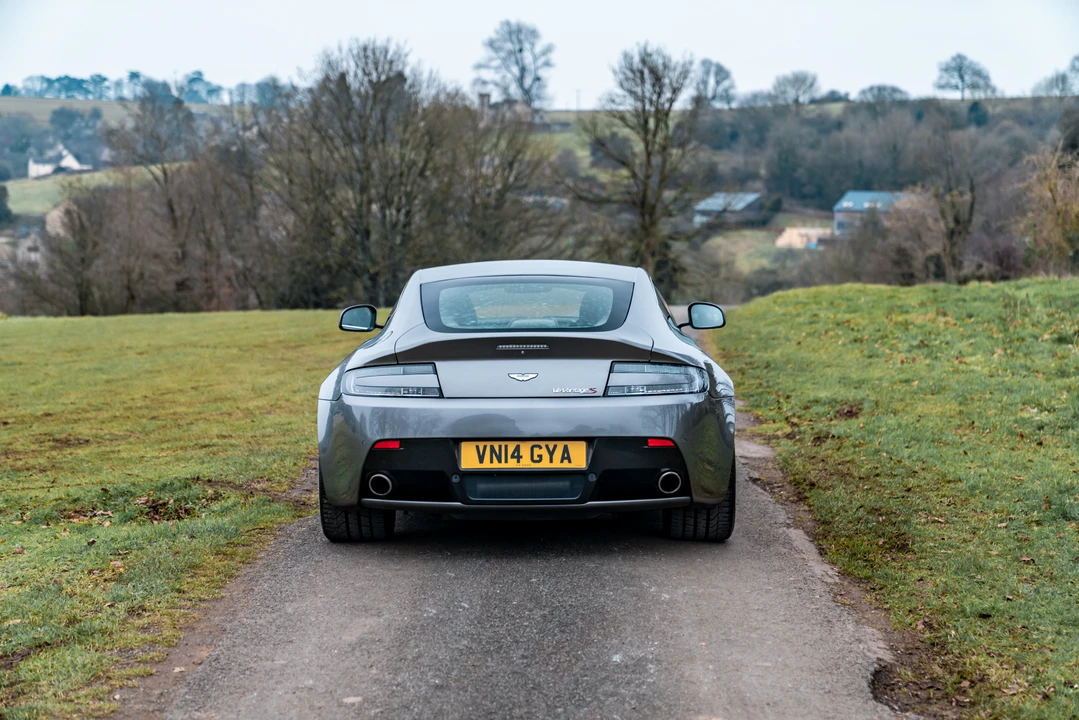 2014 Aston Martin V12 Vantage (2010-2018) - Image 10 of 31