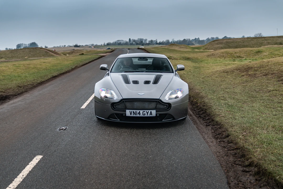2014 Aston Martin V12 Vantage (2010-2018) - Image 31 of 31