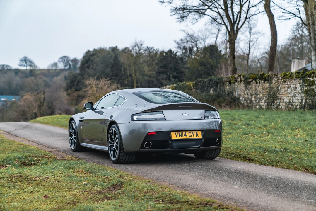 2014 Aston Martin V12 Vantage (2010-2018) - Image 22 of 31