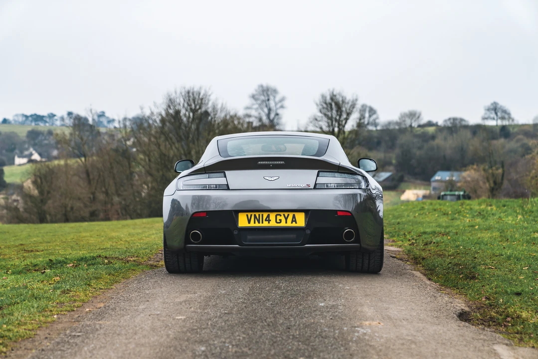 2014 Aston Martin V12 Vantage (2010-2018) - Image 23 of 31
