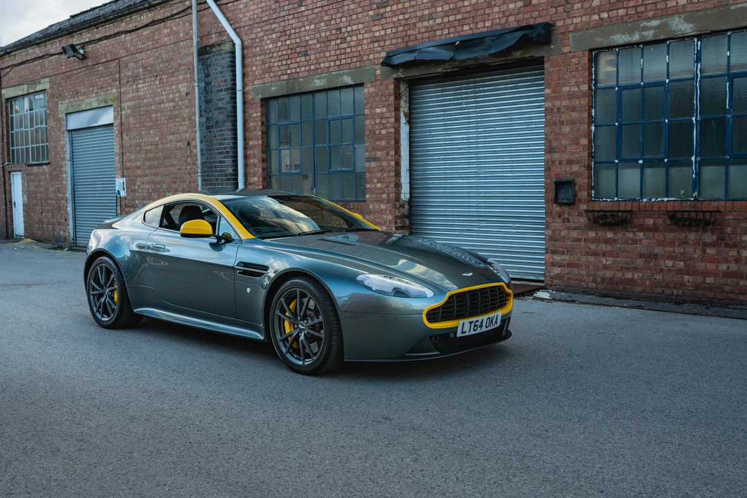 2014 Aston Martin V8 Vantage (2006-2017) - Image 16 of 31