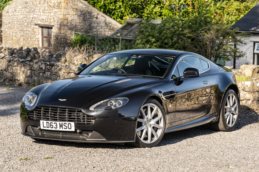 2013 Aston Martin V8 Vantage (2006-2017) - Image 2 of 31