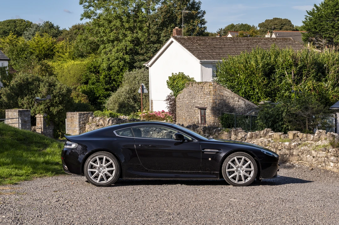 2013 Aston Martin V8 Vantage (2006-2017) - Image 5 of 31
