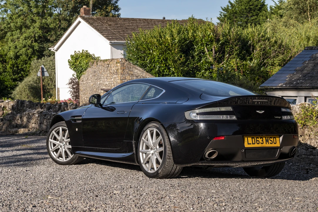 2013 Aston Martin V8 Vantage (2006-2017) - Image 16 of 31
