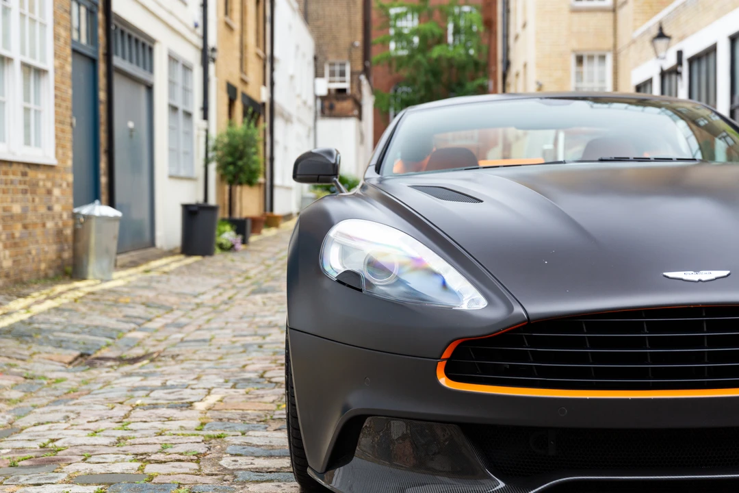 2014 Aston Martin Vanquish 2nd Gen - Image 25 of 31