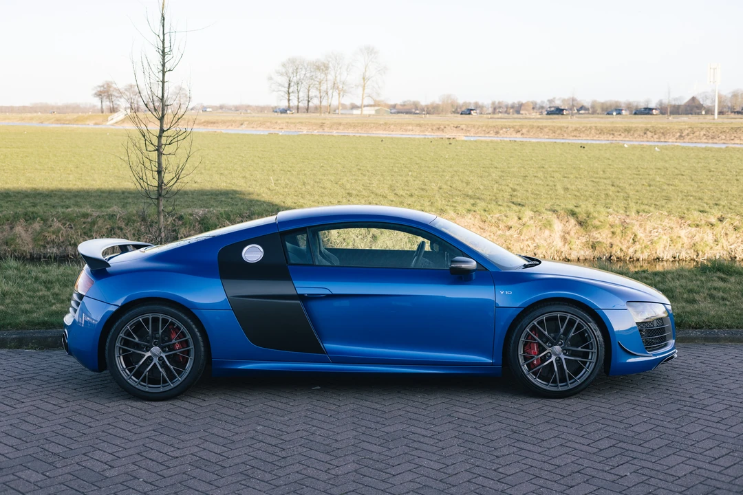 2014 Audi 42 R8 - Image 9 of 31