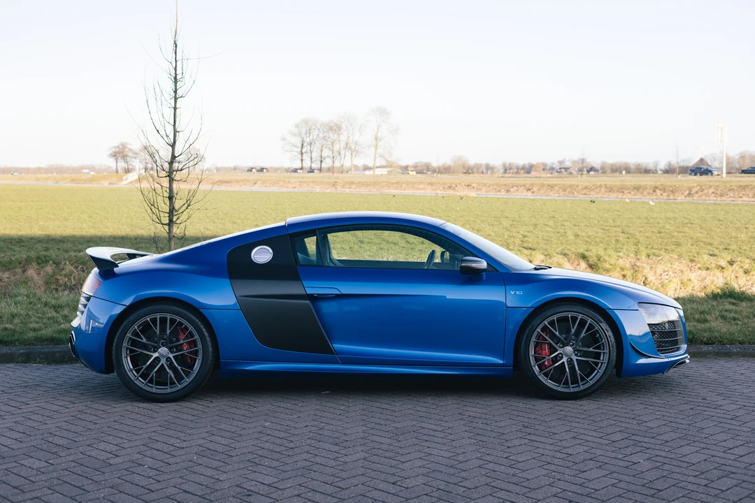 2014 Audi 42 R8 - Image 27 of 31