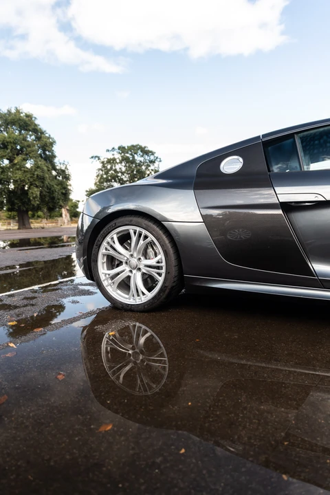2014 Audi 42 R8 - Image 15 of 31