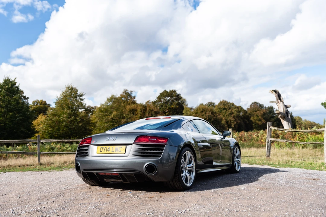 2014 Audi 42 R8 - Image 14 of 31
