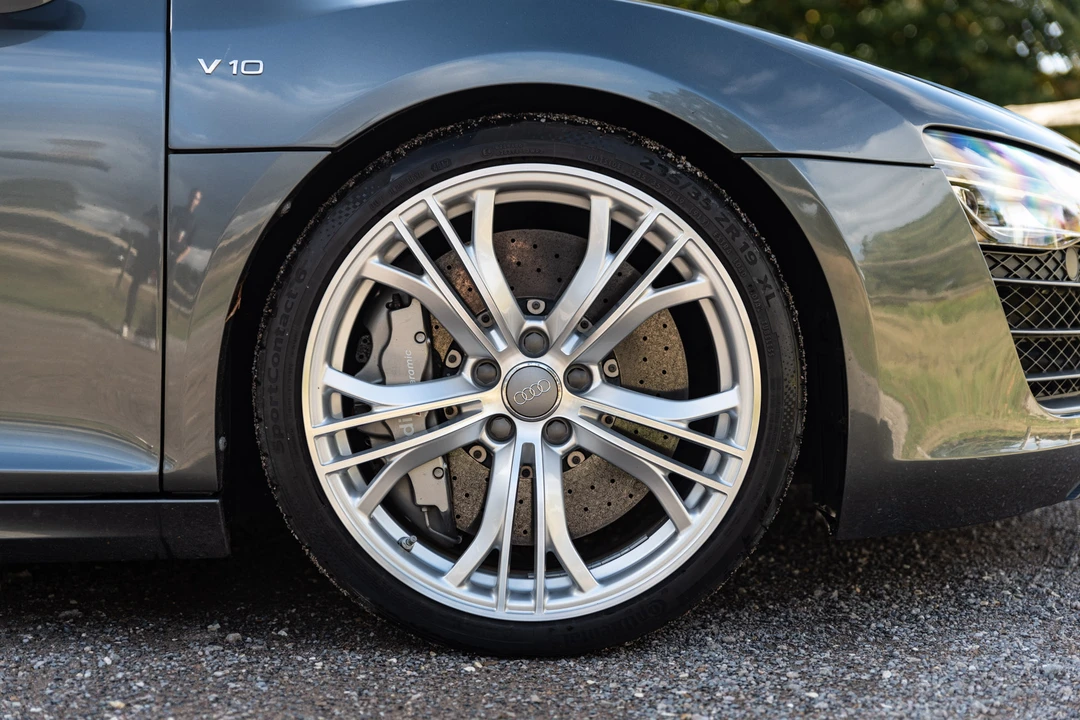 2014 Audi 42 R8 - Image 20 of 31