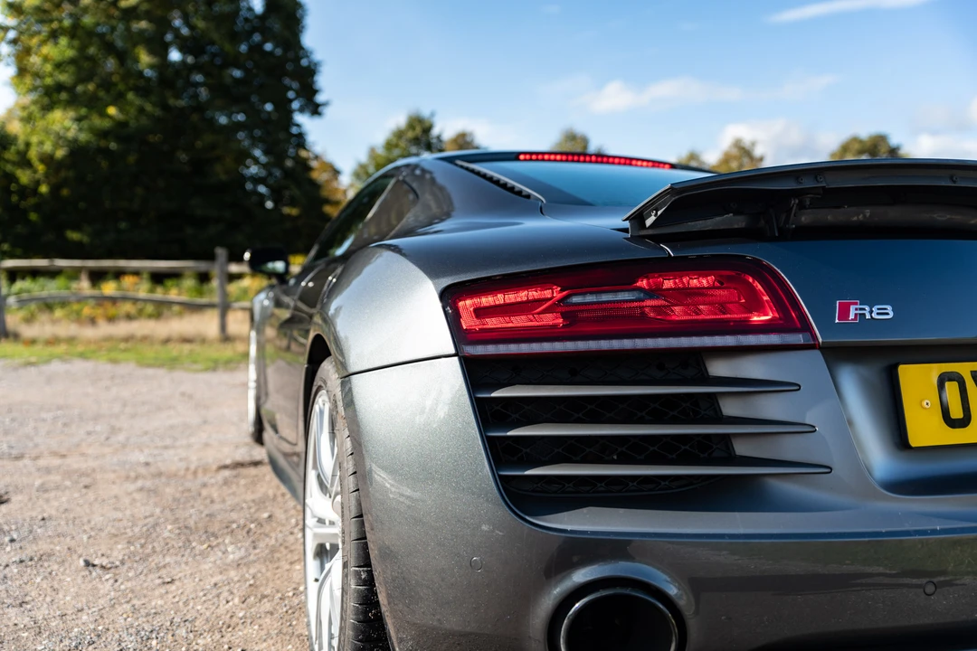 2014 Audi 42 R8 - Image 25 of 31