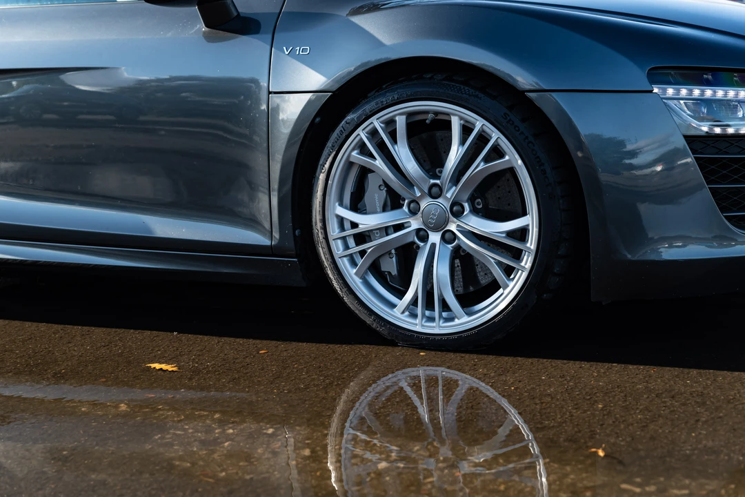 2014 Audi 42 R8 - Image 21 of 31