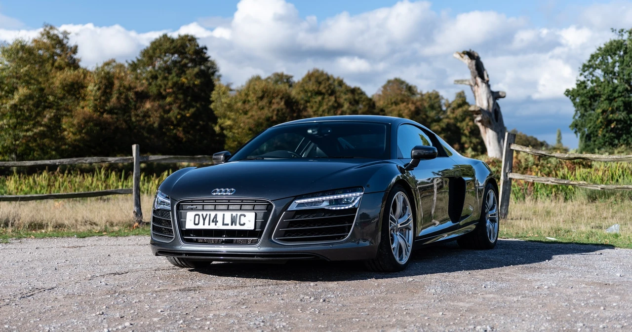 2014 Audi 42 R8 - Image 2 of 31