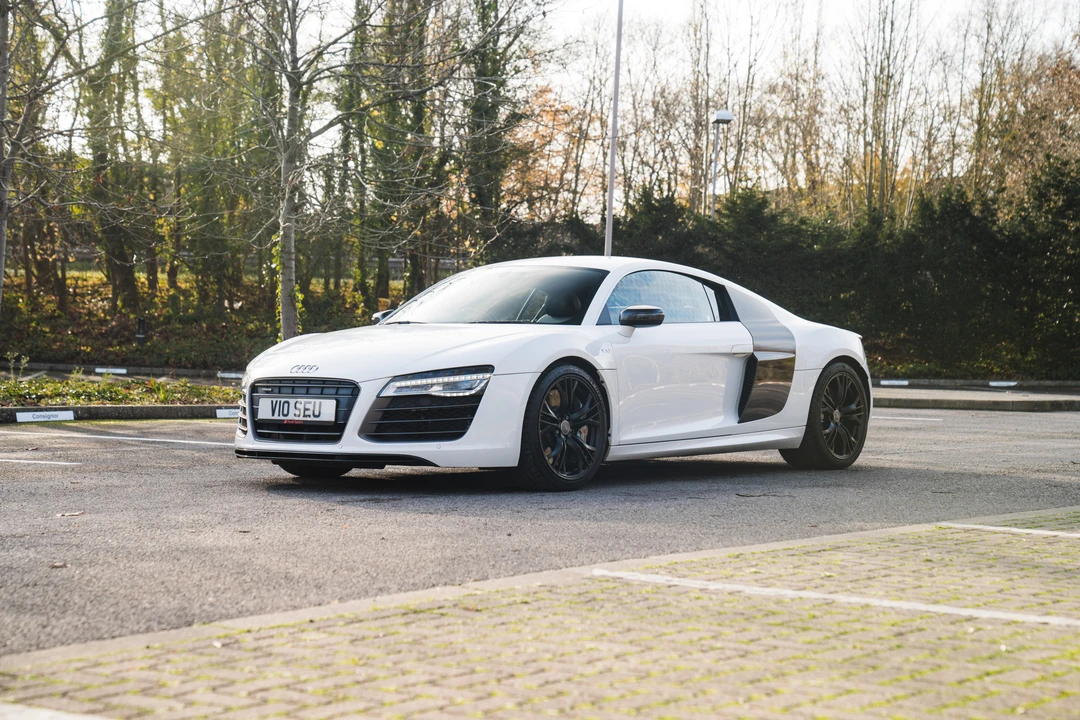 2014 Audi 42 R8 - Image 16 of 31