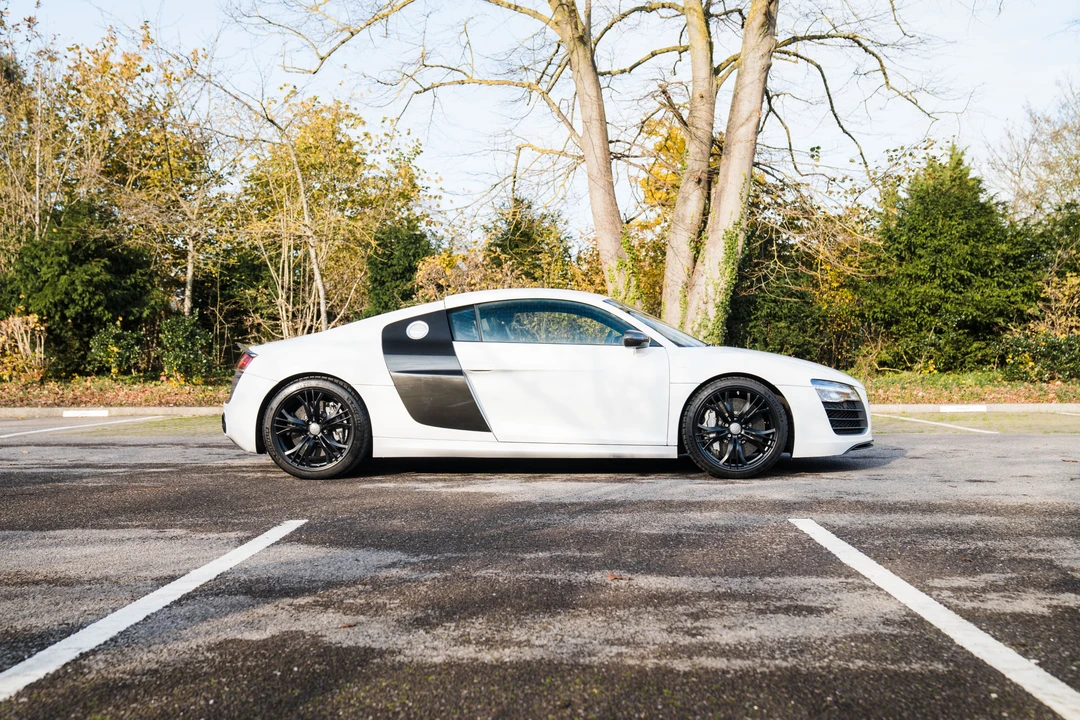 2014 Audi 42 R8 - Image 5 of 31