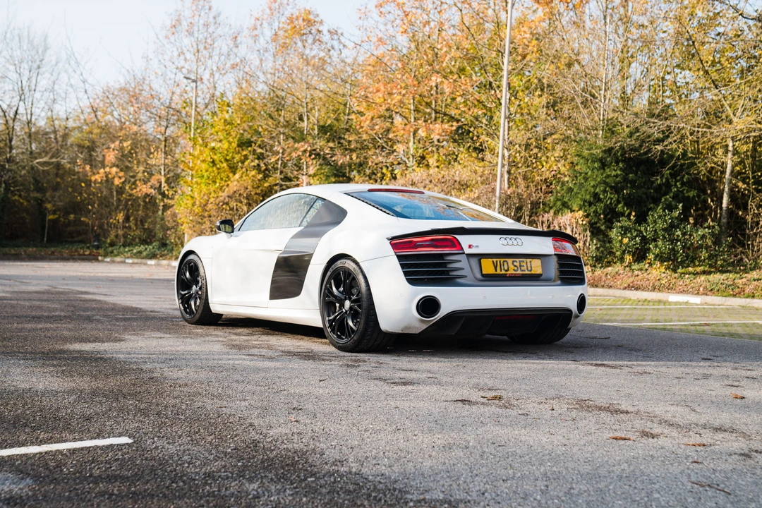 2014 Audi 42 R8 - Image 8 of 31
