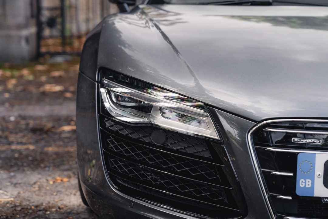 2014 Audi 42 R8 - Image 27 of 31