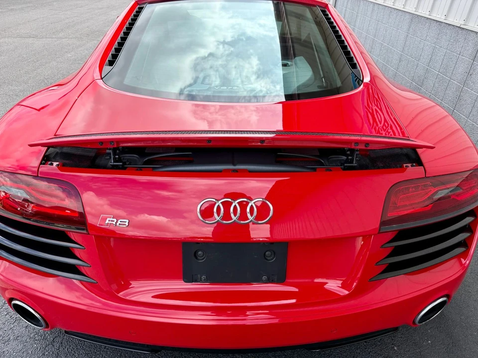 2014 Audi 42 R8 - Image 13 of 31