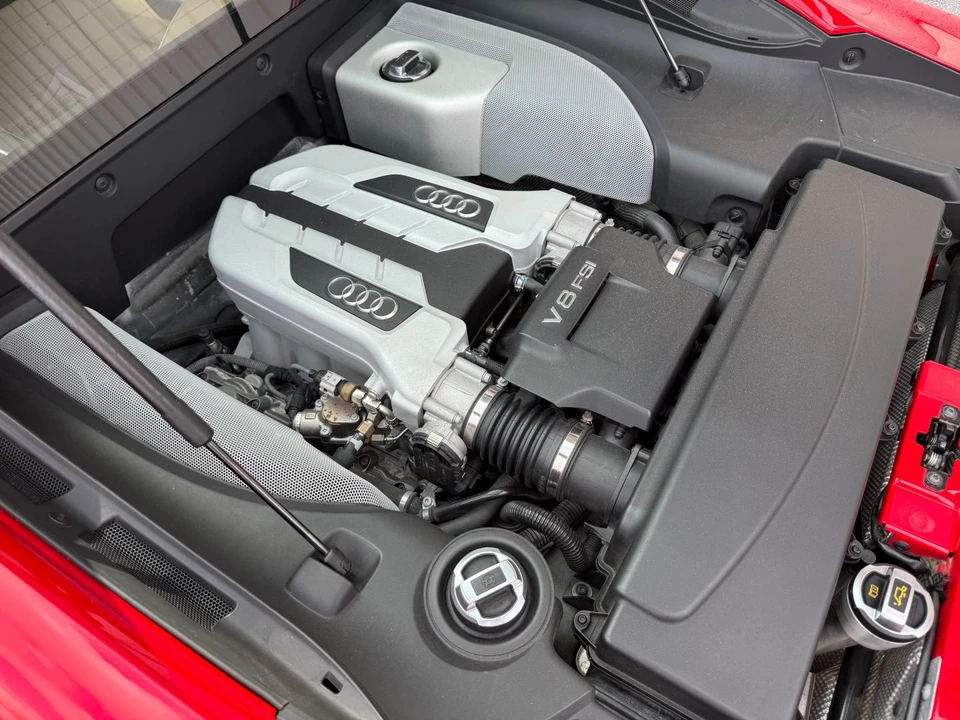 2014 Audi 42 R8 - Image 22 of 31