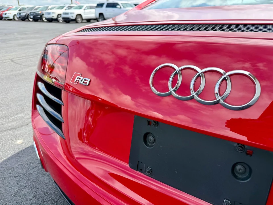 2014 Audi 42 R8 - Image 18 of 31