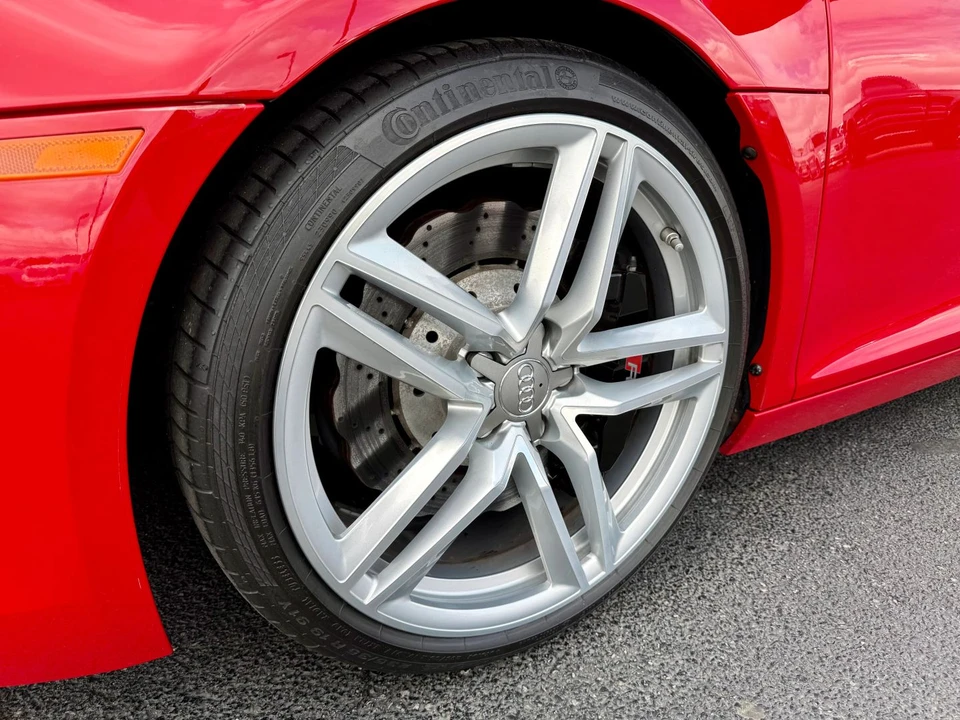 2014 Audi 42 R8 - Image 30 of 31