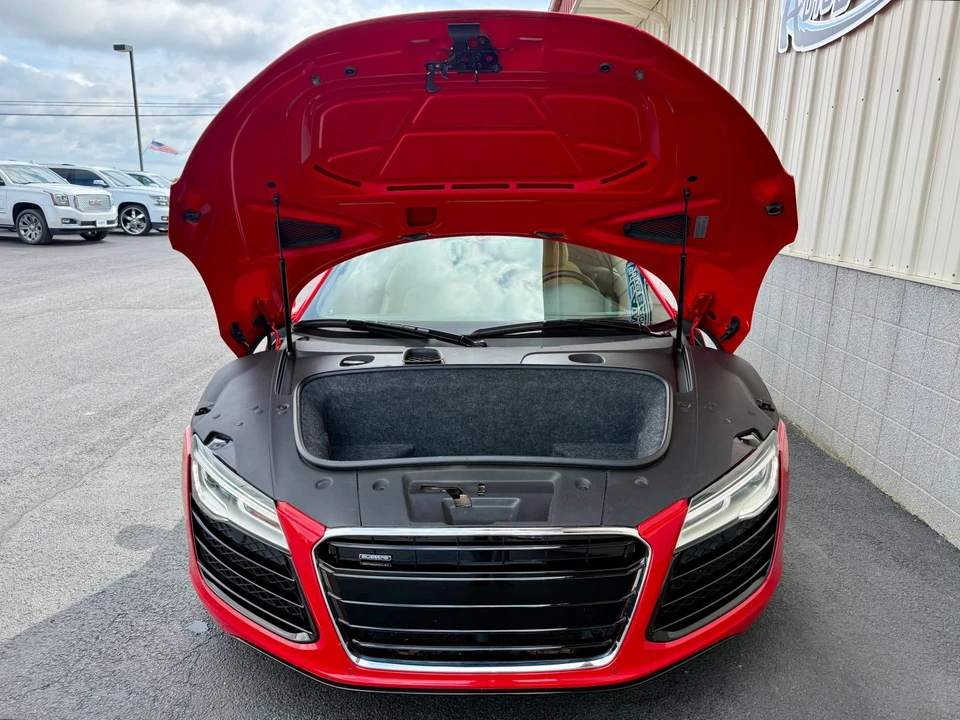 2014 Audi 42 R8 - Image 8 of 31