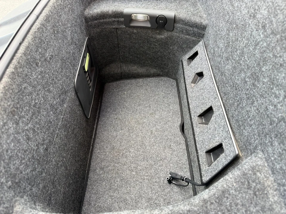 2014 Audi 42 R8 - Image 10 of 31