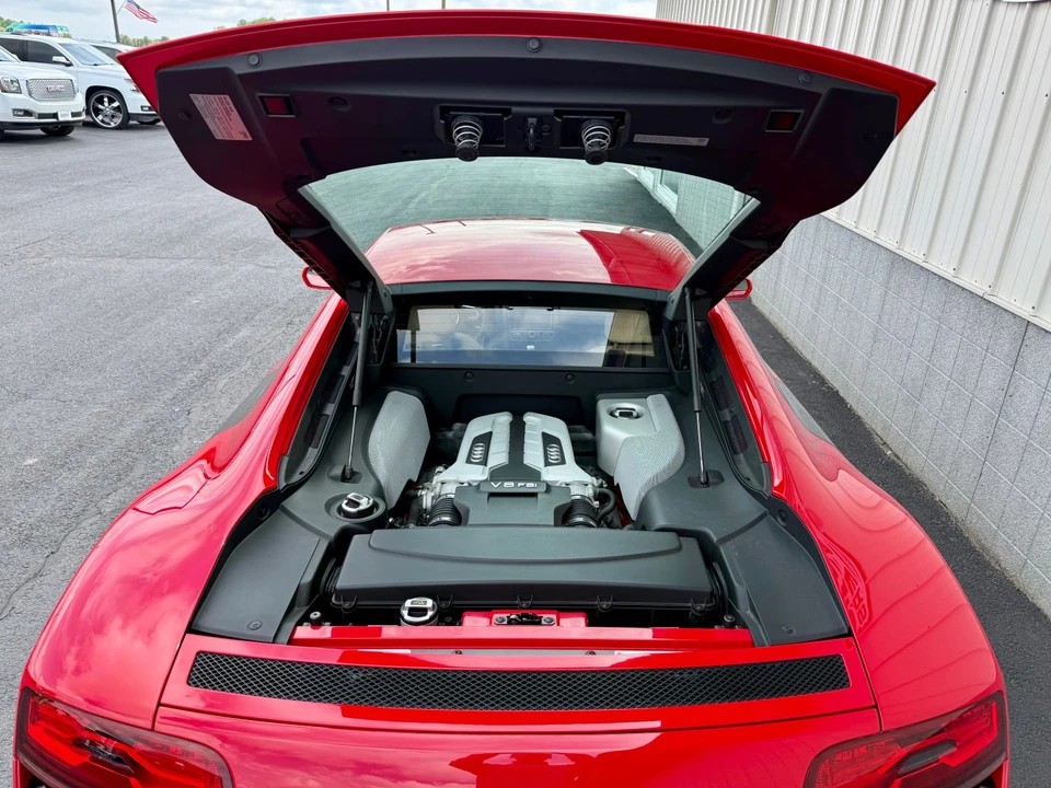 2014 Audi 42 R8 - Image 19 of 31