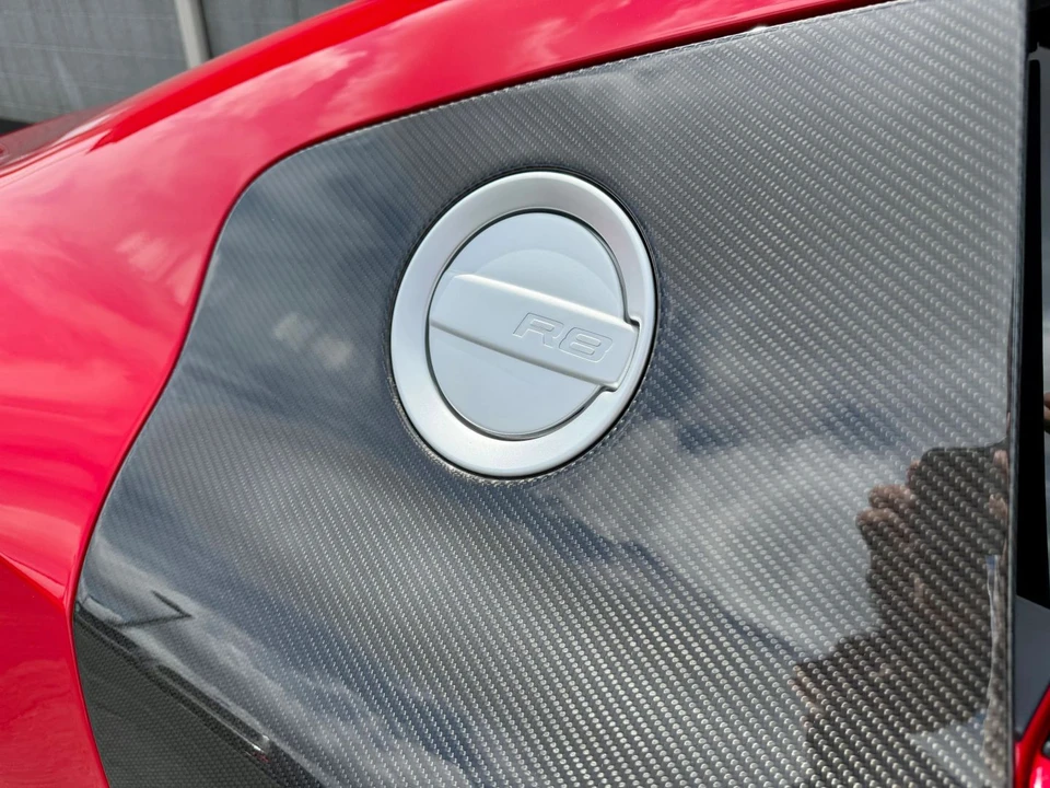2014 Audi 42 R8 - Image 27 of 31