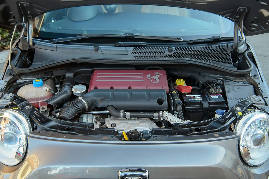 2014 Abarth - Image 6 of 21
