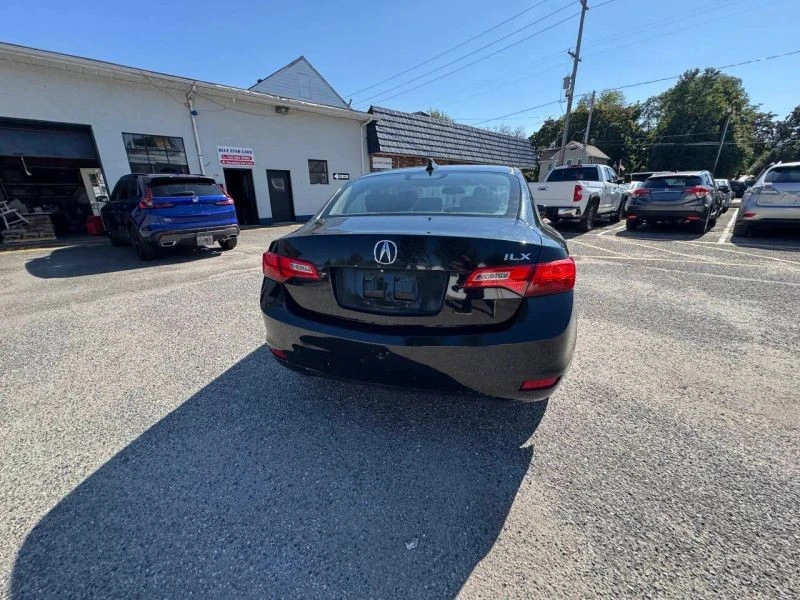 2014 Acura ILX - Image 10 of 12