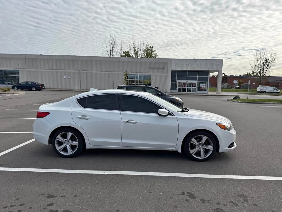 2014 Acura ILX - Image 2 of 10
