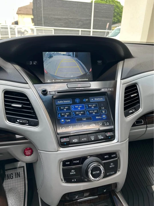 2014 Acura RLX - Image 17 of 19
