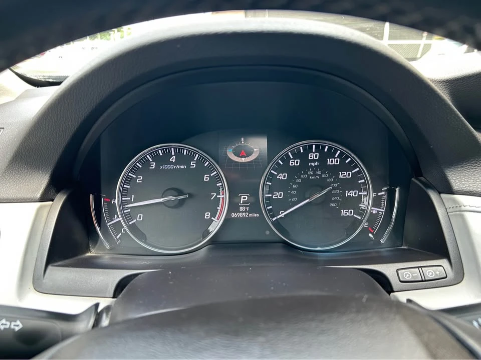 2014 Acura RLX - Image 8 of 19
