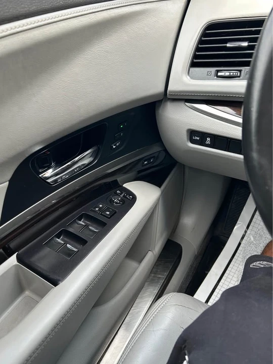 2014 Acura RLX - Image 18 of 19