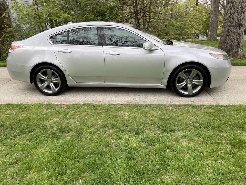2014 Acura TL 4th Gen - Image 13 of 31