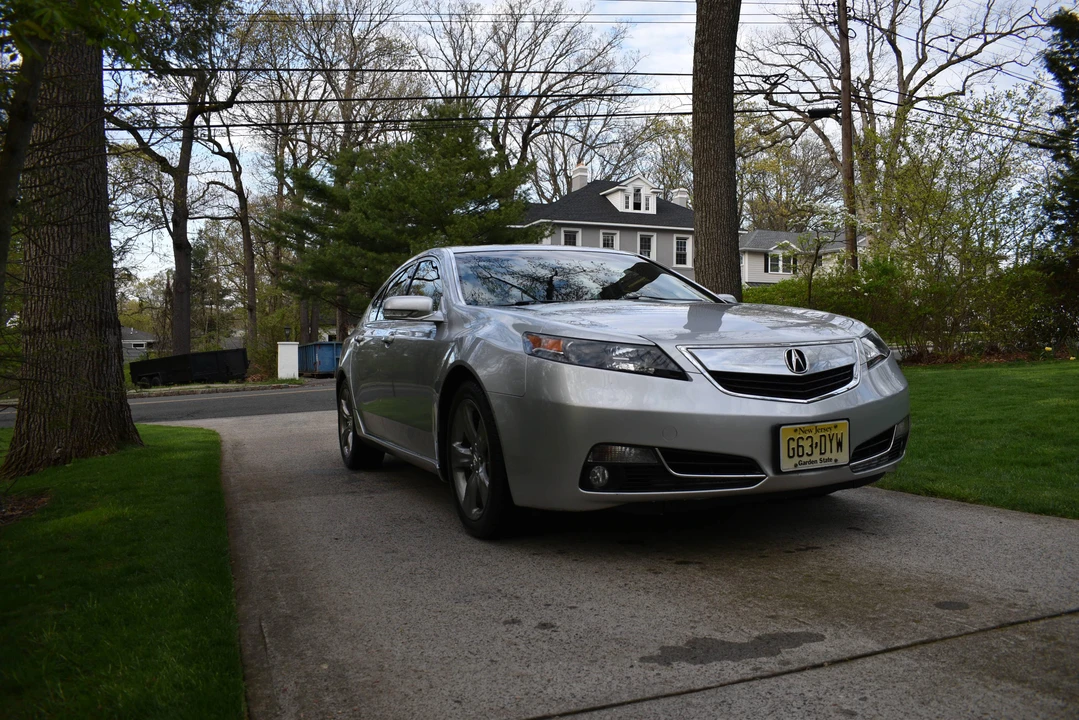 2014 Acura TL 4th Gen - Image 14 of 31