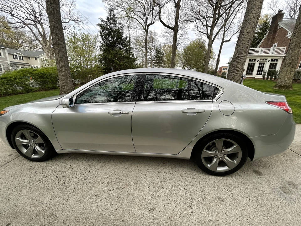 2014 Acura TL 4th Gen - Image 9 of 31