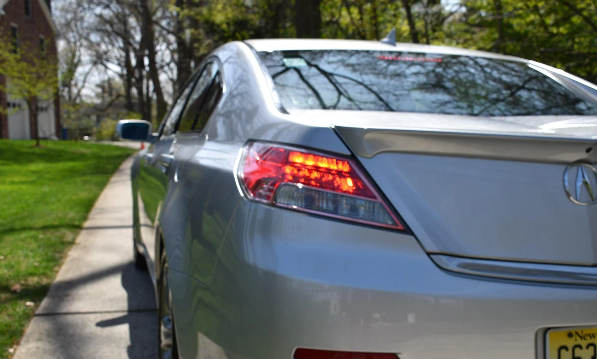 2014 Acura TL 4th Gen - Image 23 of 31